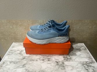 Hoka Arahi 7