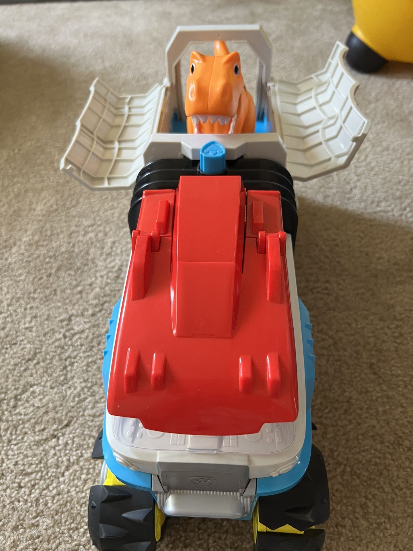 Paw Patrol, Dino Rescue Dino Patroller Motorized Team Vehicle with Exclusive Chase and T. Rex Toy Figures