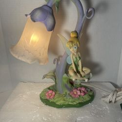 Tinker Bel Light Sitting On Leaf 