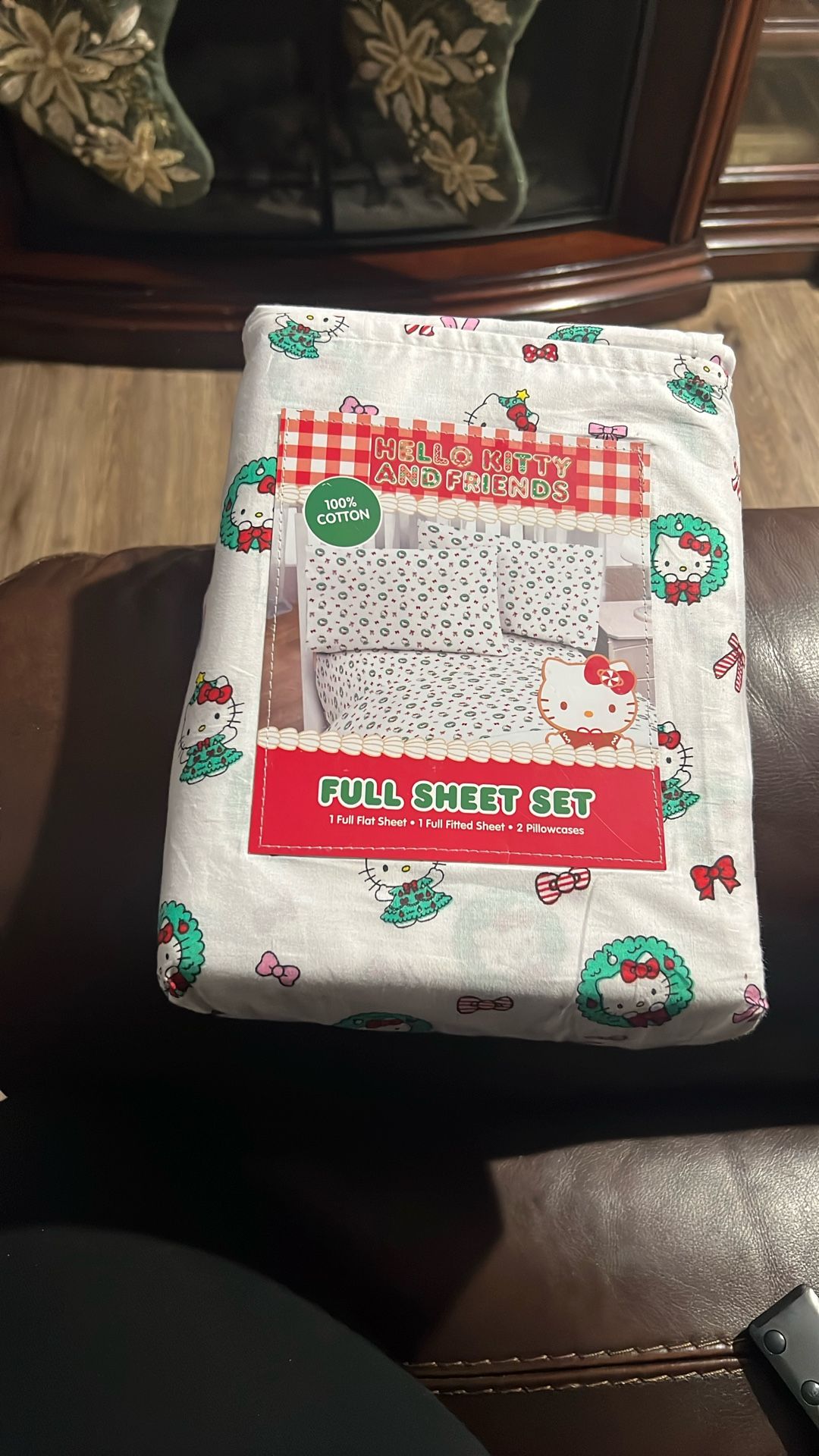 HELLO KITTY Christmas Bows Sheet Set FULL
