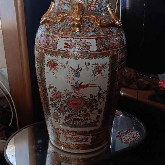 Old Chinese Vase Really Old