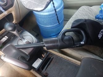 Portable vacuum