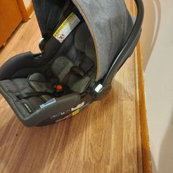 Graco SnugRide 35 LX Infant Car Seat