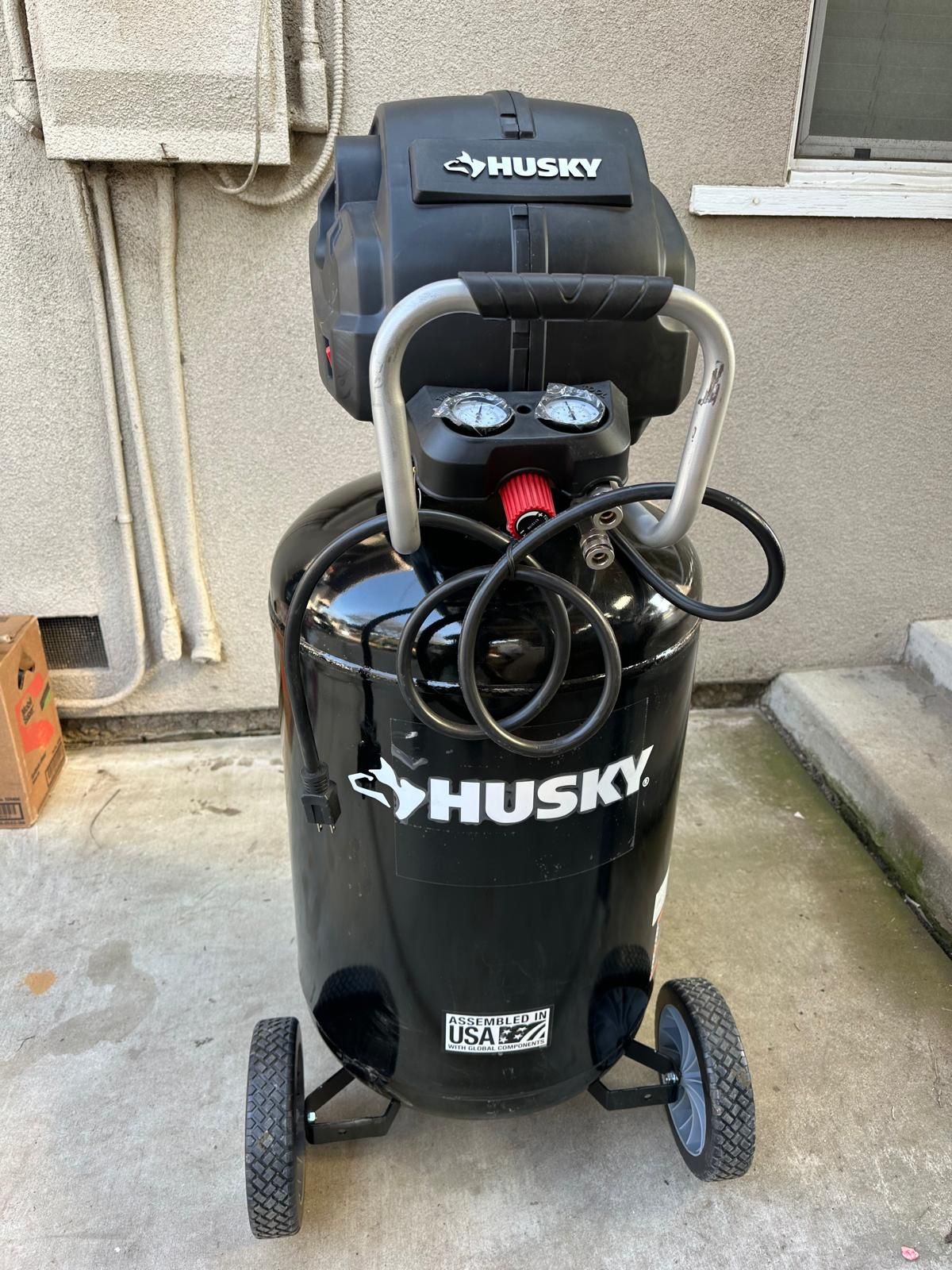 Husky 1.7 HP 200 PSI 30 Gal. 5.1 SCFM 90 PSI Single Stage Oil Free Portable Vertical Electric Air Compressor