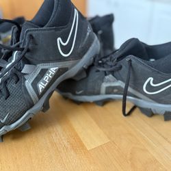 Nike Alpha Shark Football Cleat 7.5 Men