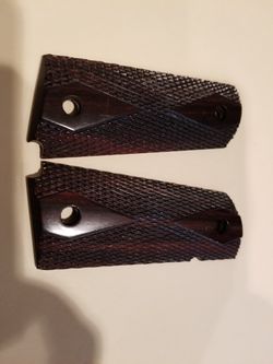 Compact 1911 grips