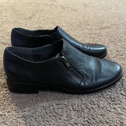 Women's Aerosoles PUBLISHER Black Leather Ankle Boots w/ Zipper 