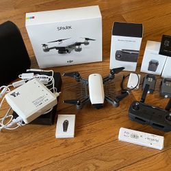 DJI Spark Kit - Immaculate 