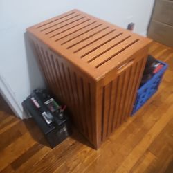 Solid teak hamper