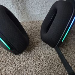 Logitech G33 Lightspeed Wireless Gaming Headset