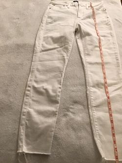 WHITE PANTS SIZE 28