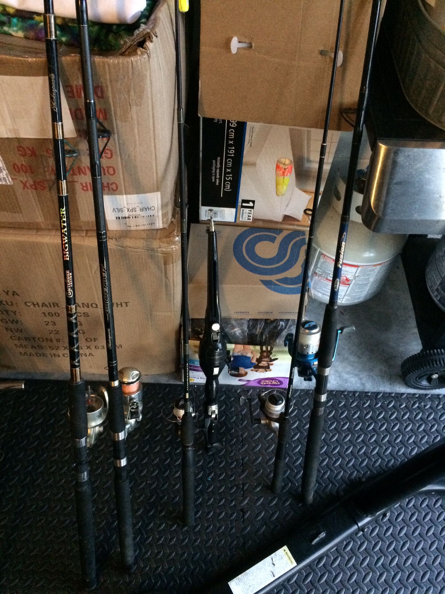 Fishing rod lot (some work/some for parts)
