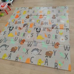Toddleroo Foldable Play Mat 71" x 71"