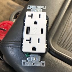 Duplex Usb Type Charger Temper Resistant Outlet 