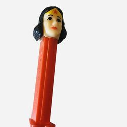 Vintage Pez Dispenser Wonder Woman Hard Head Made in Slovenia DC Comics 1979