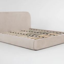 Queen Upholstered Platform Bed With Storage