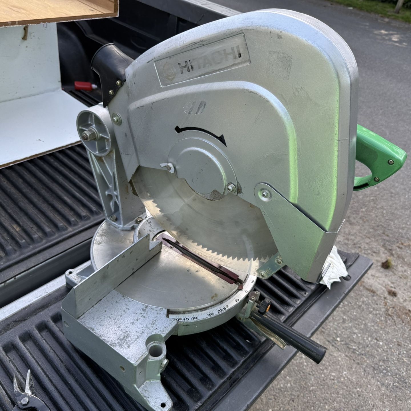 Hitachi 15” Miter Saw W/ BLADE C15FB TSB-15 for Sale in Lynnwood 