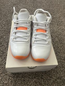 Jordan 11 Citrus ( Size 9mens/10.5womens)