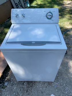 Good working whirlpool super capacity washer