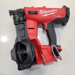 Milwaukee
M18 FUEL 18-Volt Lithium-Ion Brushless Cordless Coil Roofing Nailer (Tool Only)