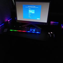 Computer Desk Hp Monitor Mouse & Keyboard 