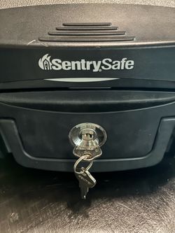 SentrySafe Fireproof Waterproof Chest safe with Keyed Lock