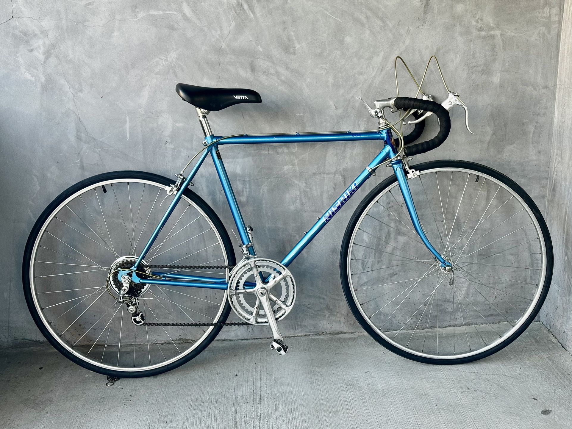 Vintage Nishiki Road Bike – 4130 Chromoly – New Tires/Tubes