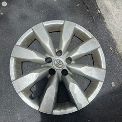Toyota Corolla Hub Cap 16” Wheel