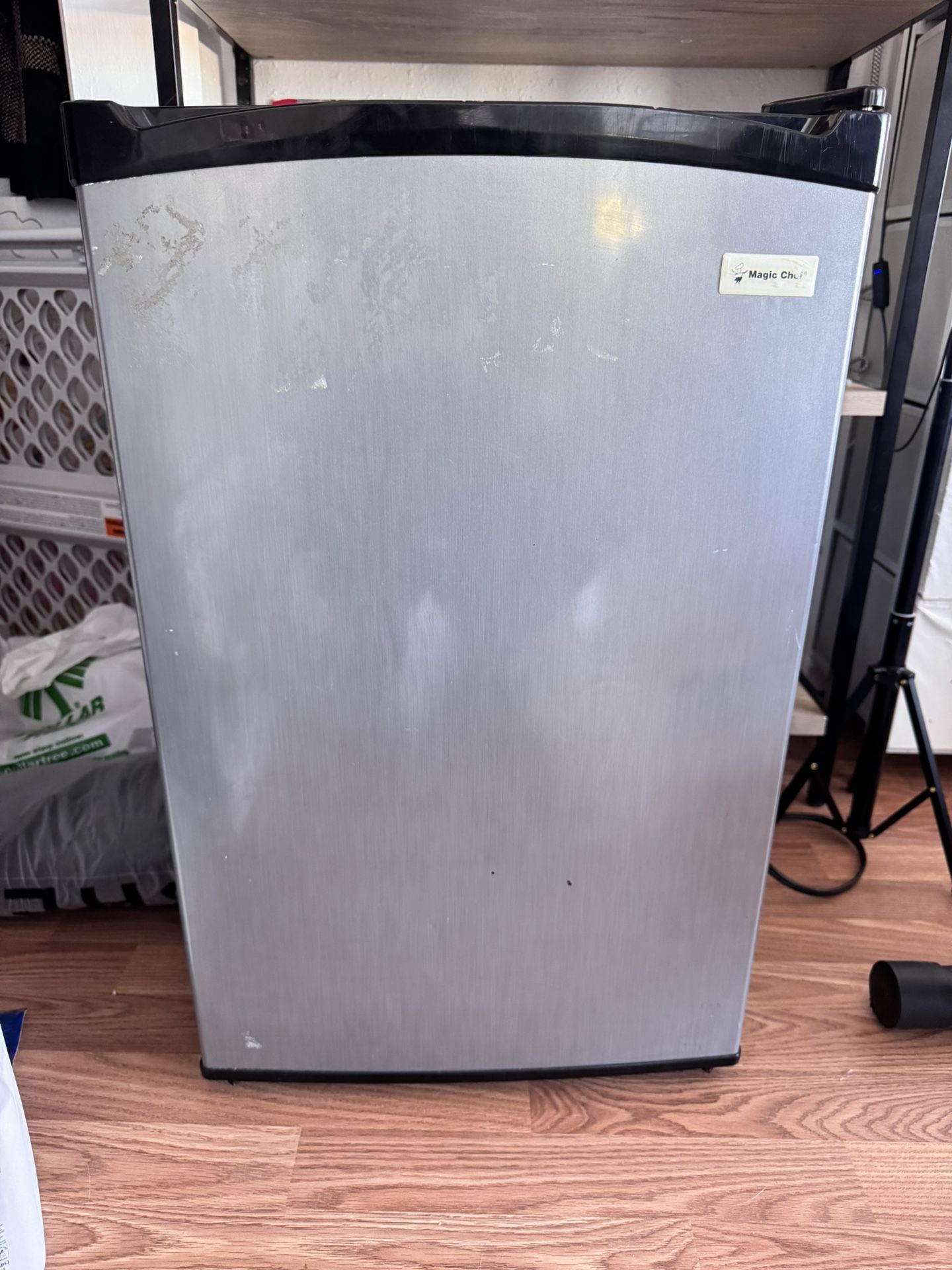 Mini fridge