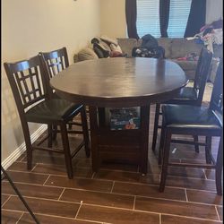Table W Chairs & Appliances Prices Below Negotiable 