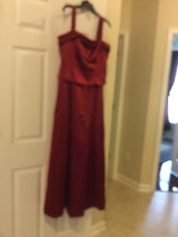 Wedding gown , good condition just wore once, selling because cannot fit anymore , it’s Large