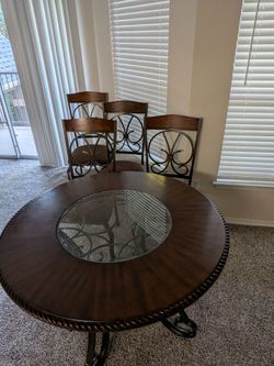 Round Wood Dining Table with 4 Chairs