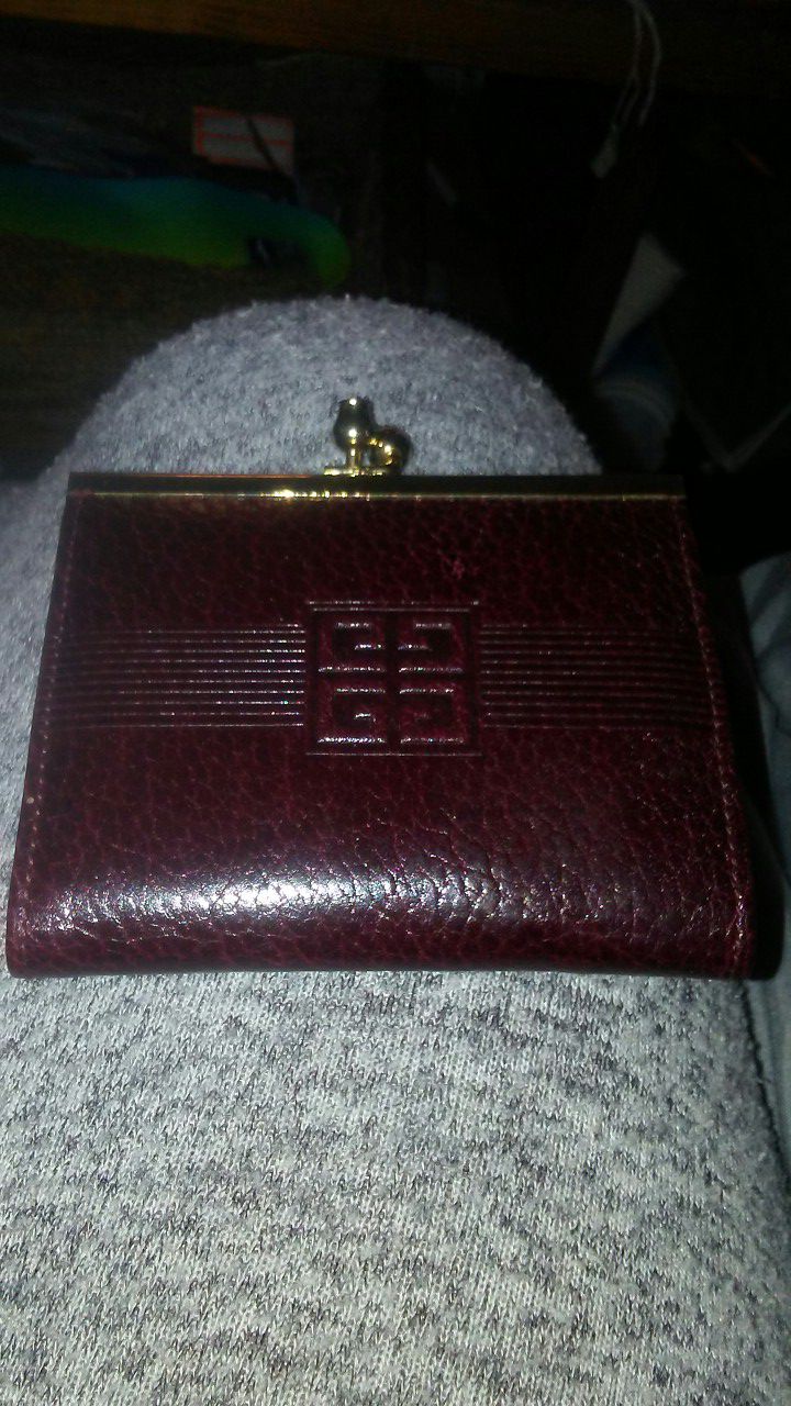 Givenchy kiss lock maroon leather authentic coin purse