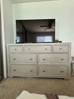 Heavy rustic beautiful dresser !