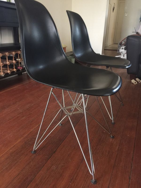 2 Black Eames Style Side Chairs For In Phoenix Az Offerup 2 Black Eames Style Side Chairs Phoenix