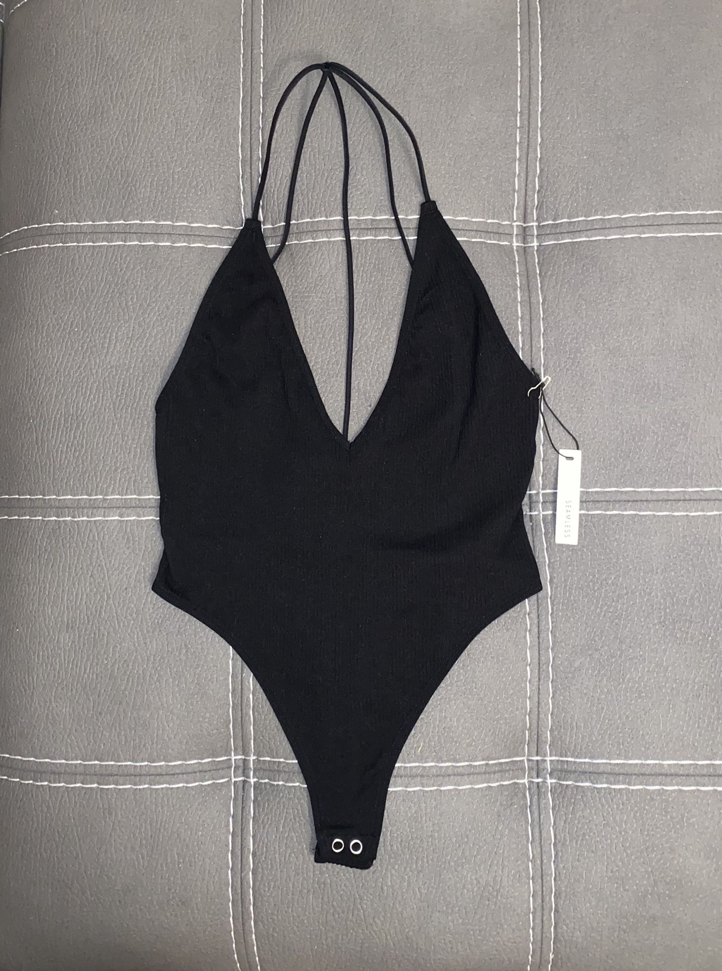 New FOREVER 21 Bodysuit Medium Plunging Seamless Caged Back Cord Straps Black
