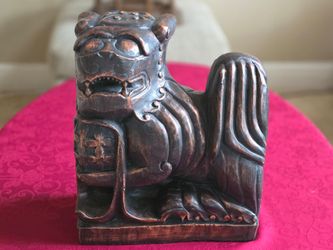 Vtg Faux Wood Resin Male Foo Dog Guardian Lion Bookend Statue Chinoiserie USA