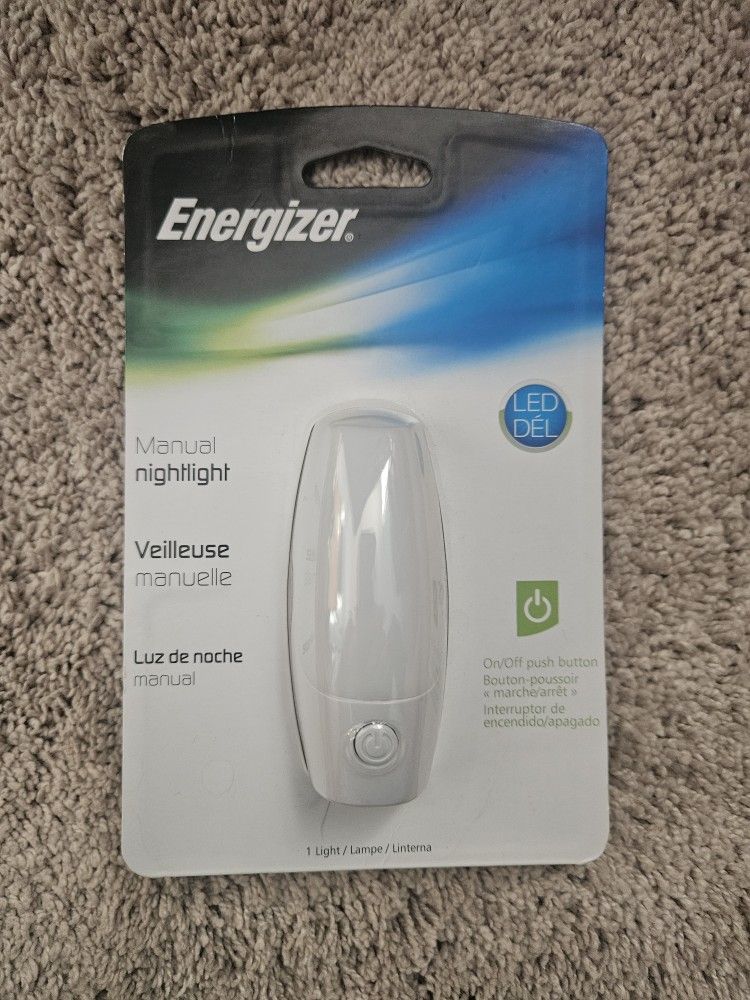 Energizer Manual On/Off LED Night Light Plug-in - Brand New