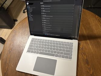 Microsoft Surface Laptop 15” Snapdragon X Elite 16GB Ram 512GB SSD Platinum