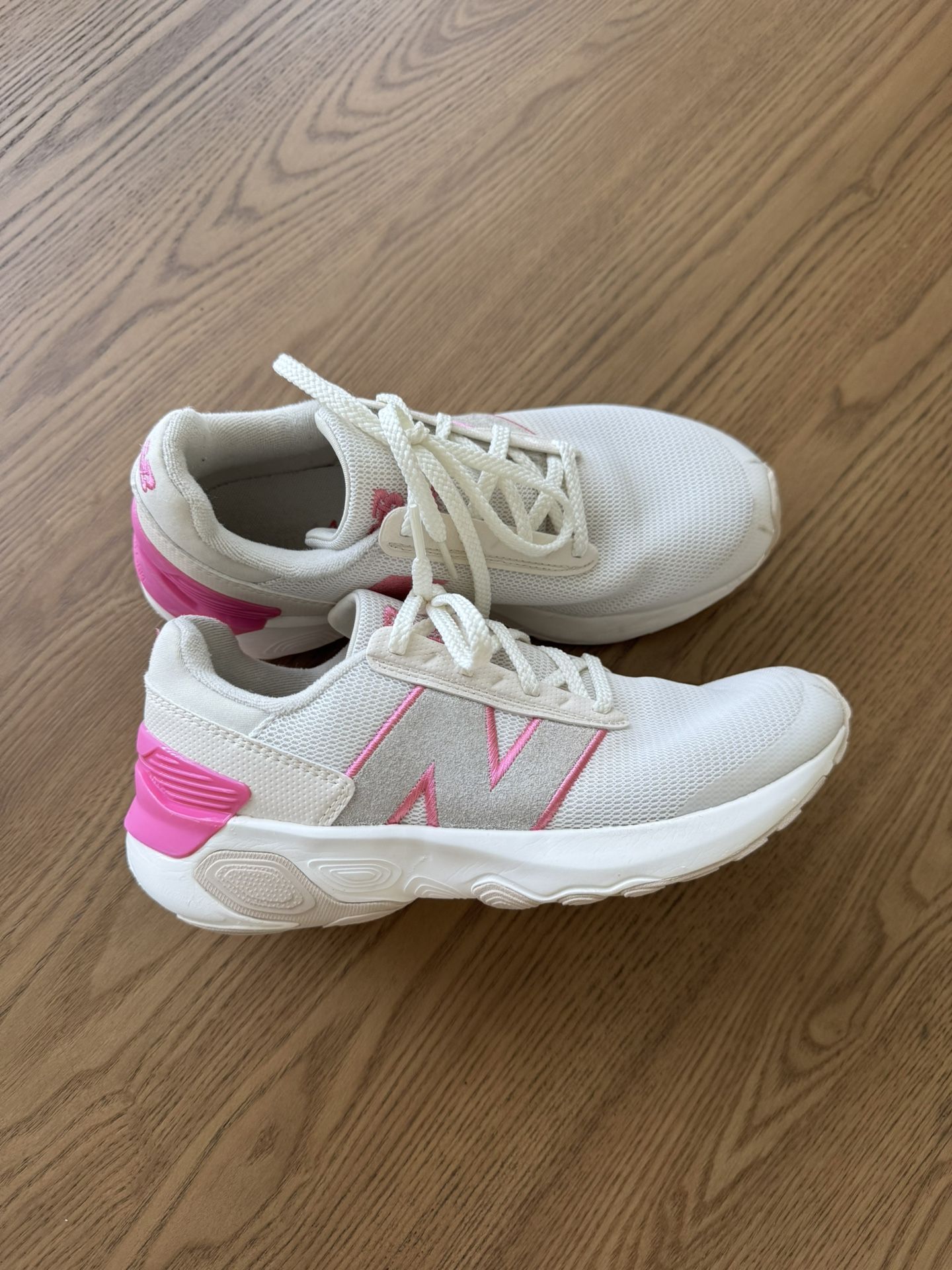 New Balance Girls Sneakers