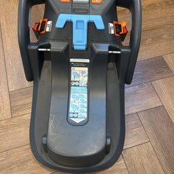 Uppababy Mesa infant car seat base