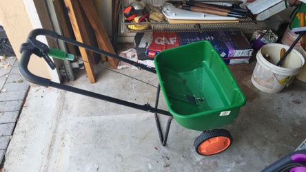 Scotts Seed Spreader