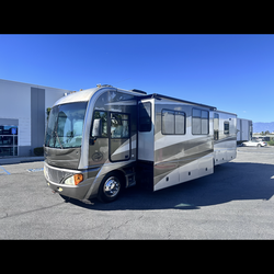 Hi I Am Selling A 2007 Fleetwood PaceArrow 37C Class A Motorhome With 7900 Original Miles On A 8.1 Chevy Workhorse With A Alison Transmission Runs And