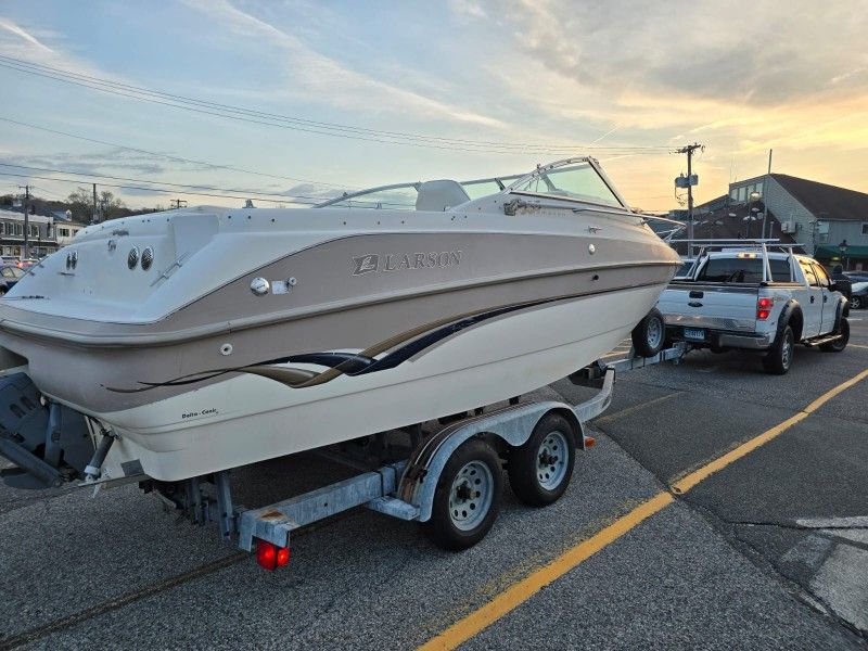 boat Larson 1999