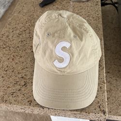 Supreme Hat