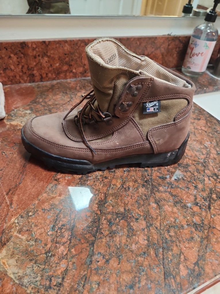 D A N N E R Cross Hiker Boots
