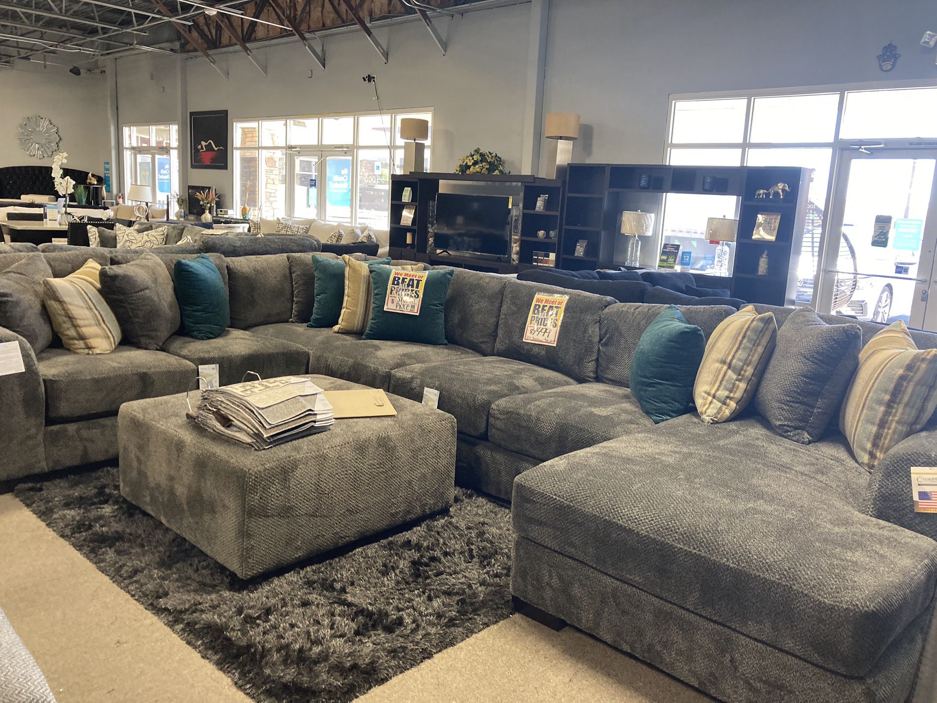 Grey Awesome Sectional 📦🩶 $4,399