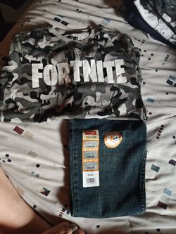 Boys pants size 12 with fortnite top