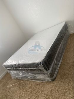 NEW FULL SIZE 54x75” MATTRESS AND BOX SPRING-2pcs