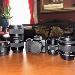 Canon M50 MKII W/ lens Bundle